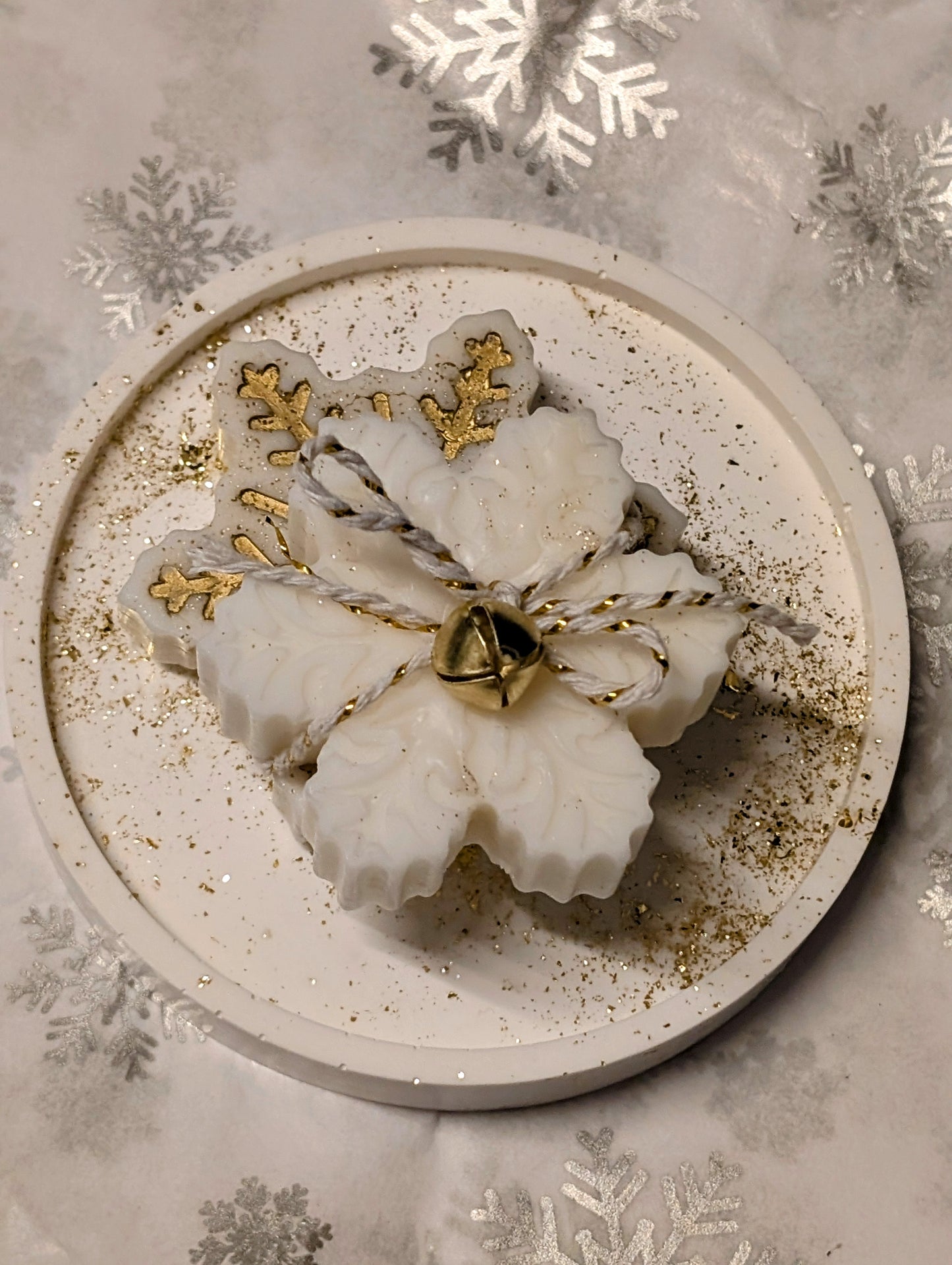 First Snow – Limited Edition Winter Gift Set
Handmade | Available in Gold or Silver/Blue Finish