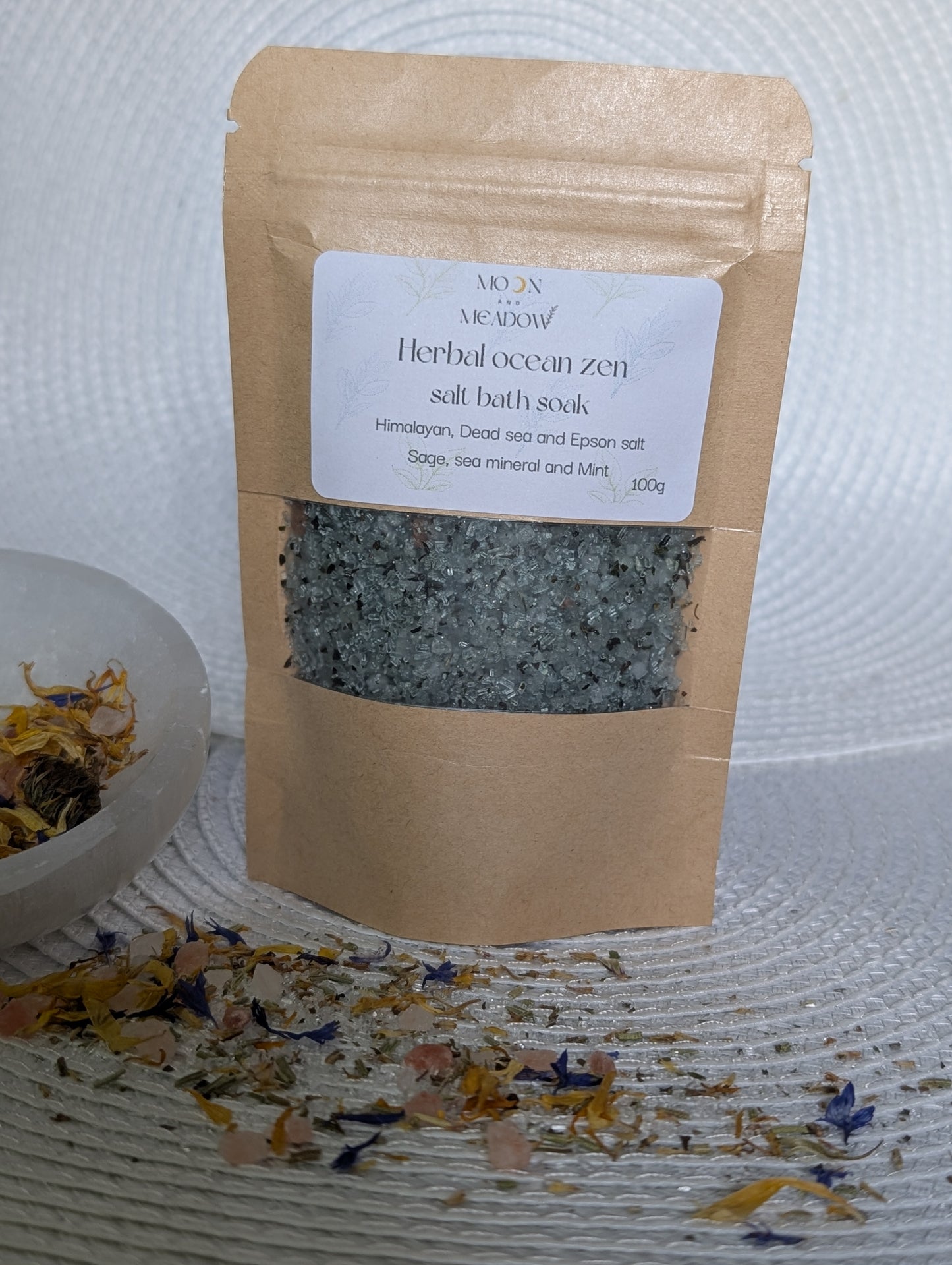 Relaxing bath salts collection